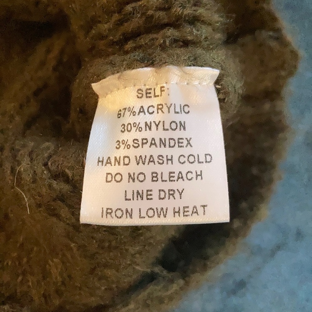 Sweater - Picture 5 of 5